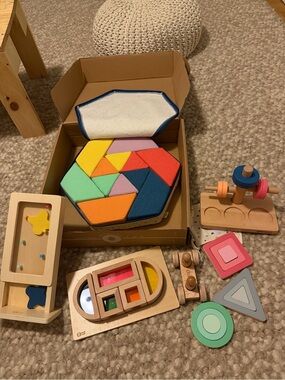 Panda Crate kiwico box